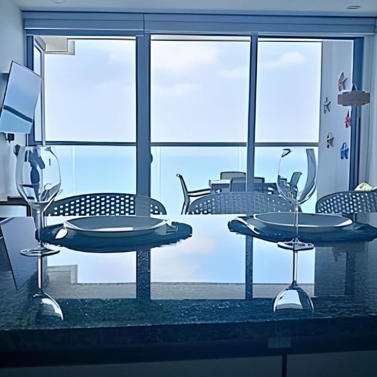 Luxury Escape: Sea, Comfort & Style - One-Bedroom Premium Apartment with Ocean View - 29