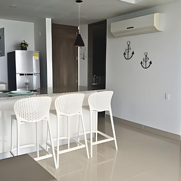 Luxury Escape: Sea, Comfort & Style - One-Bedroom Premium Apartment with Ocean View - 37