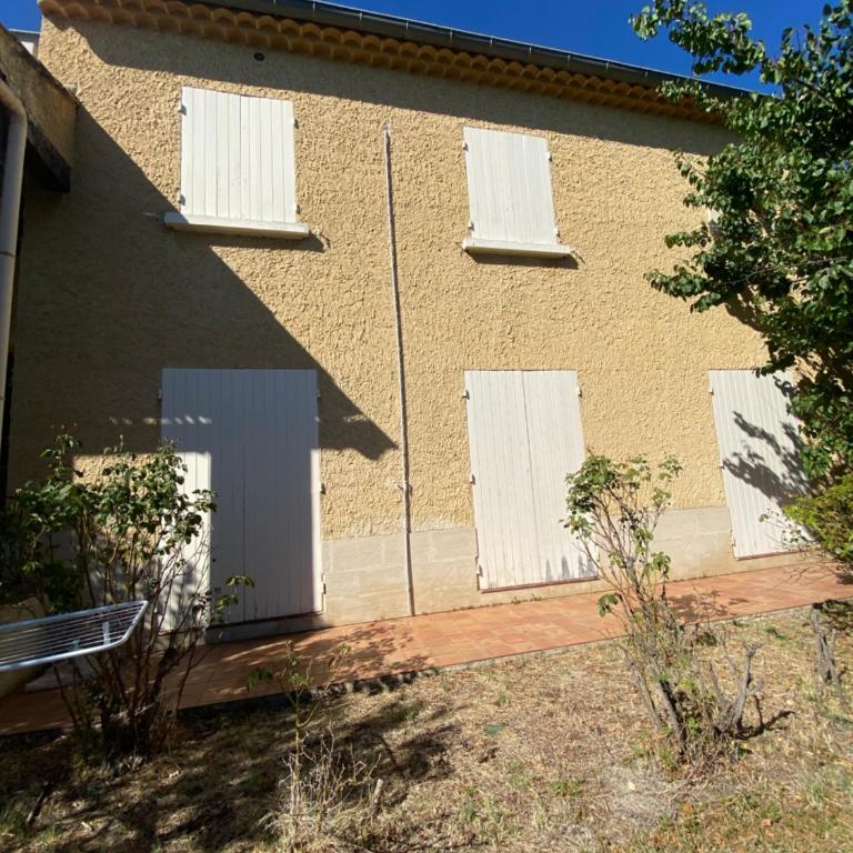 Les Mourguettes maison familiale avec piscine et garage sur 2000 m2 de terrain en campagne - Maison 7 Chambres - 14