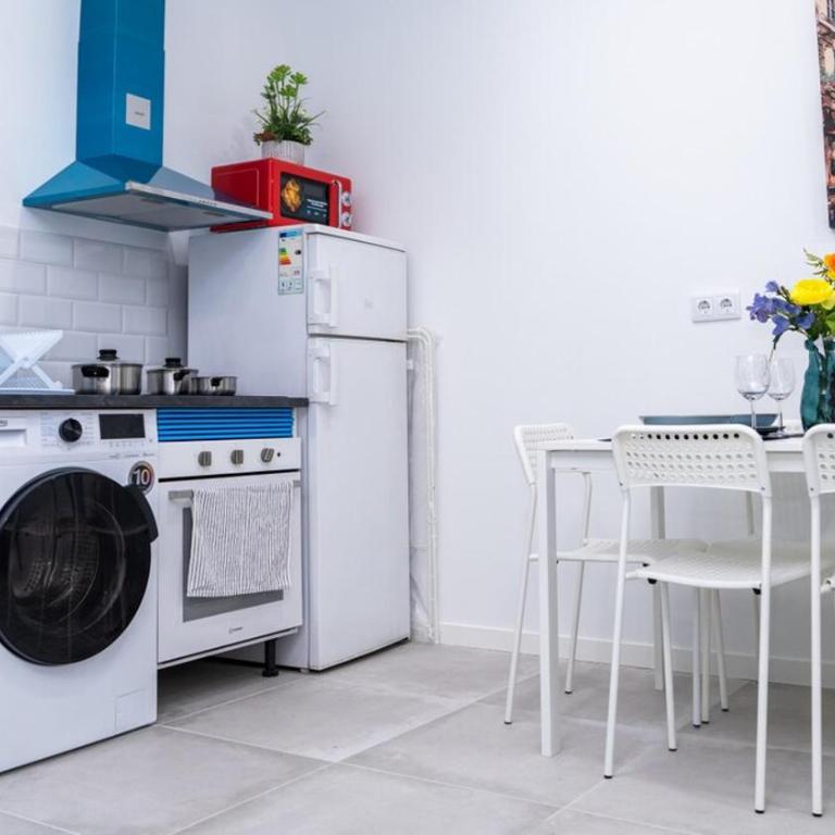 Apartment 1 Private complex Parking 6 people - Studio Apartment - 11