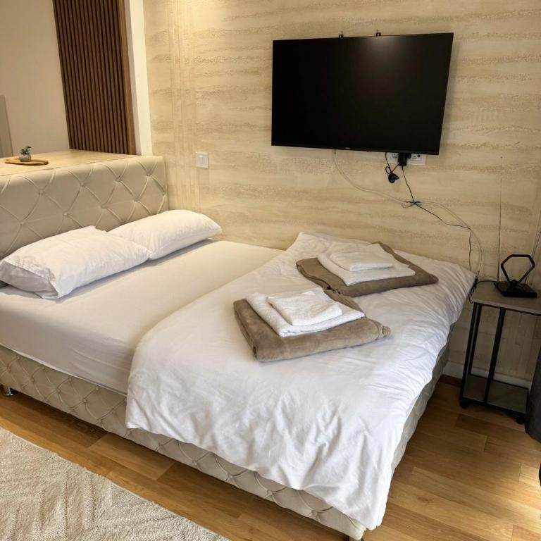 Zlatibor 77 - Klasična Četvorokrevetna Soba - 4