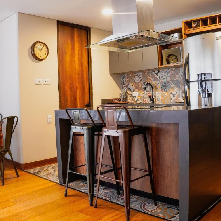 Cosy apartment with terrace in Downtown, Bogotá - Two-Bedroom Apartment with Balcony and Terrace - 63