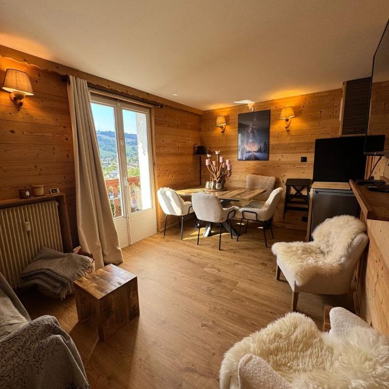 Très bel appartement avec parking gratuit - Appartement 2 Chambres - 5