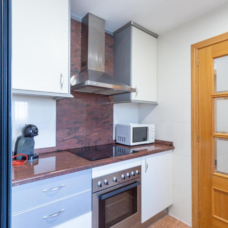 Flat with panoramic views, with garage and pool - One-Bedroom Apartment - 10