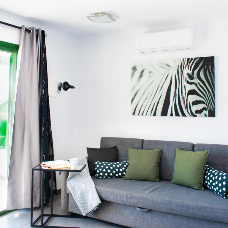 The Blue Clover - One-Bedroom House - 1