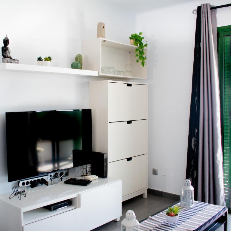 The Blue Clover - One-Bedroom House - 7