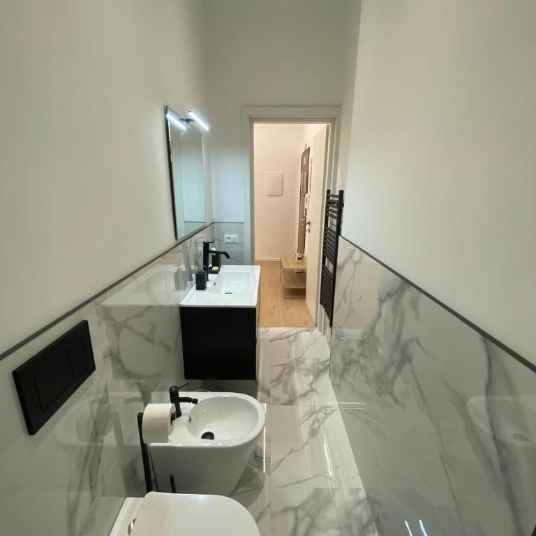 Mare Montenotte - Appartamento con 2 Camere da Letto e Balcone - 15