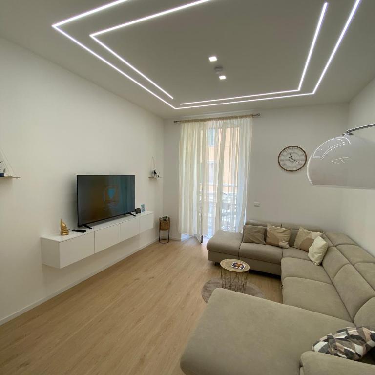 Mare Montenotte - Appartamento con 2 Camere da Letto e Balcone - 1