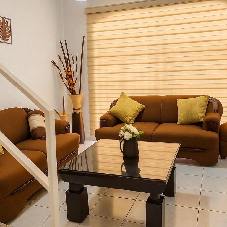 House with pool, near the beach - Casa con alberca, cerca de playa - Two-Bedroom House - 3