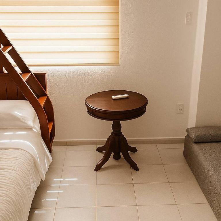 House with pool, near the beach - Casa con alberca, cerca de playa - Two-Bedroom House - 7