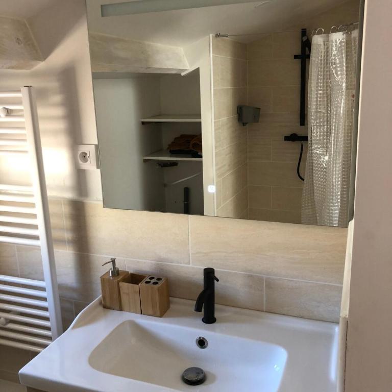 Chambre calme, climatisé, appartement N2 - Apartment mit 1 Schlafzimmer - 2
