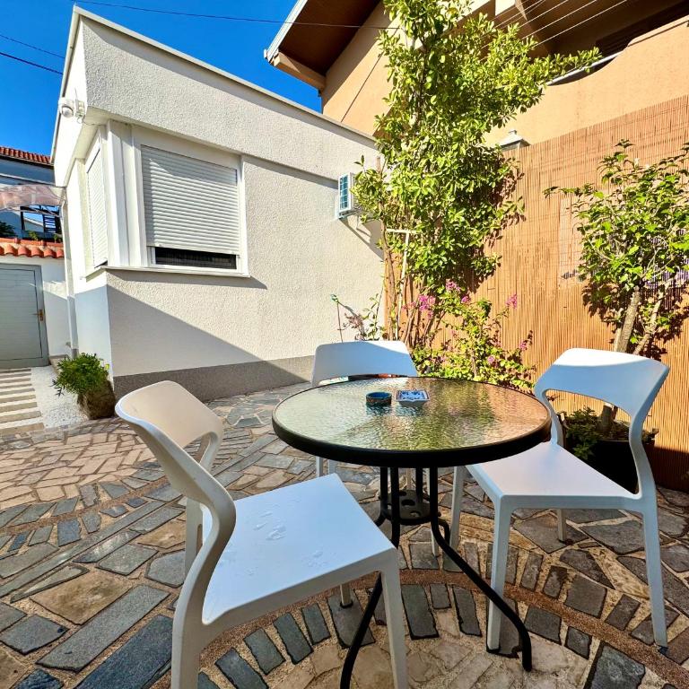 Apartment 'Avlija' - One-Bedroom Apartment - 2