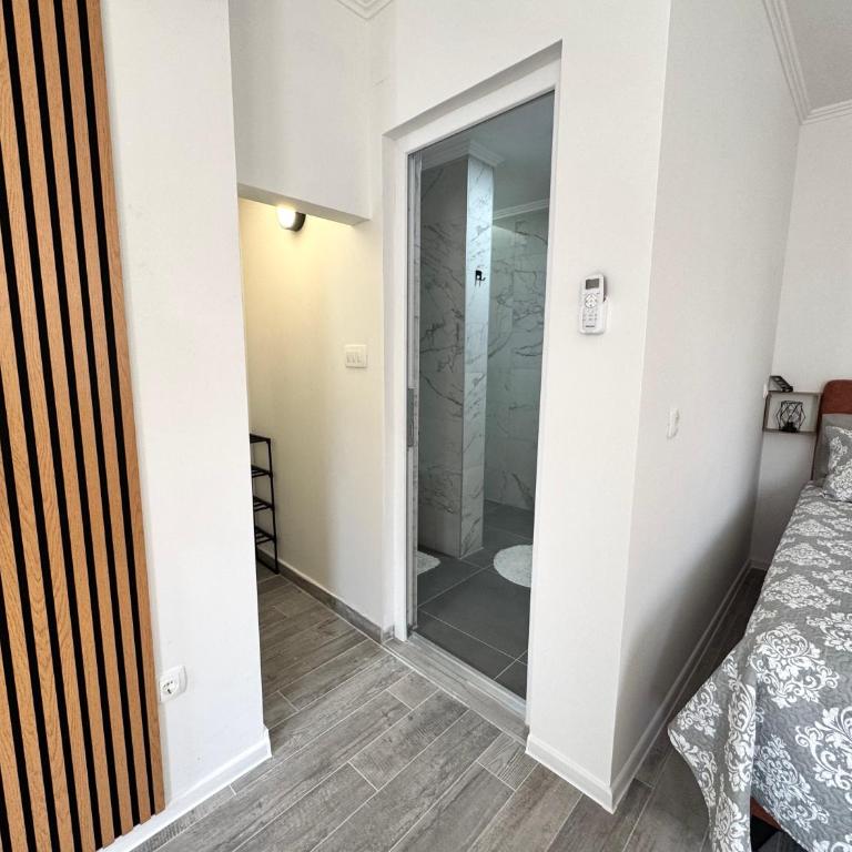 Apartment 'Avlija' - One-Bedroom Apartment - 16