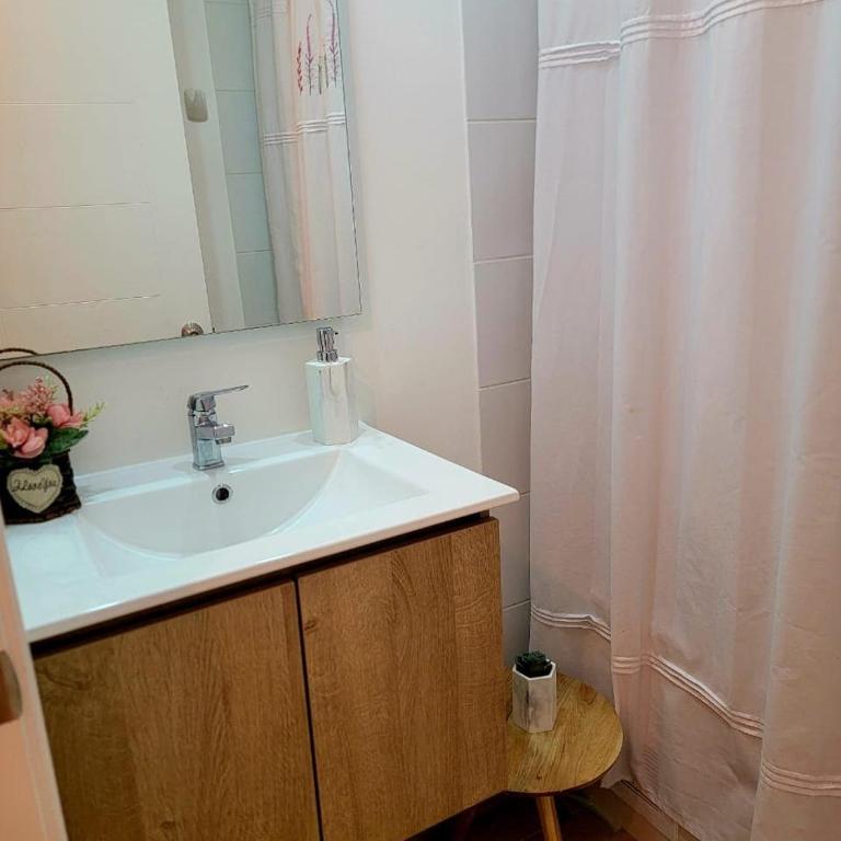 Dpto exclusivo a pasos de la playa tobogán pádel - Three-Bedroom Apartment - 19