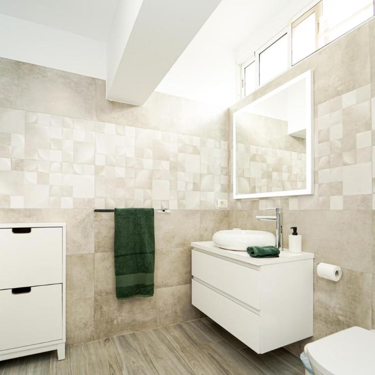 Chalet Luxury with privacy and Jacuzzi By Canarias prime homes - Chalet - 4