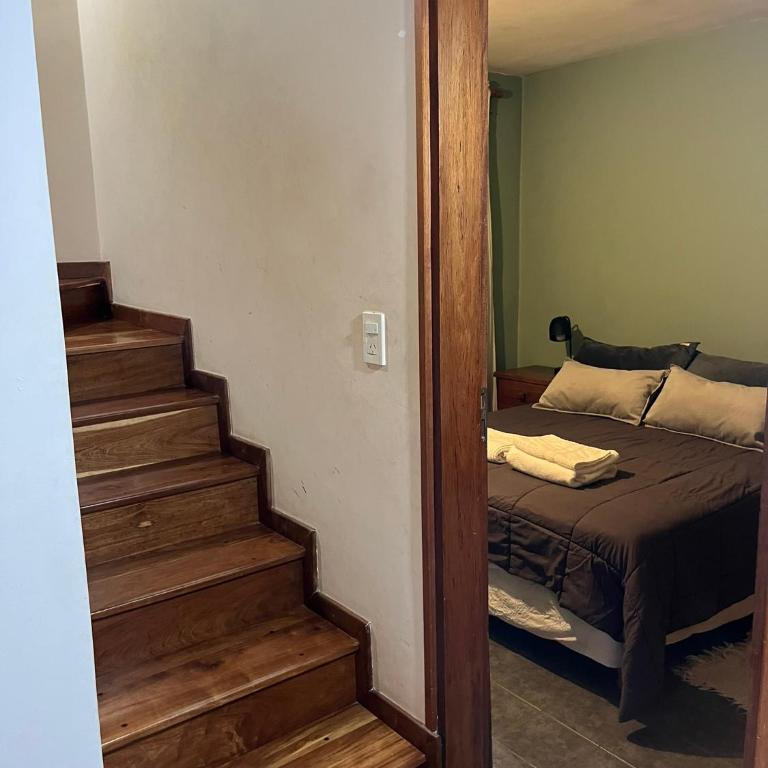 QUIME CHE. Casa con jardín, parrilla y cochera. - Casa de 4 dormitorios - 30