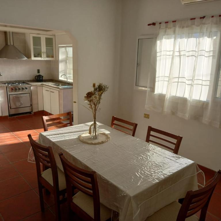 Alquiler Temporario Casa Cervantes - Vacation Home - 3