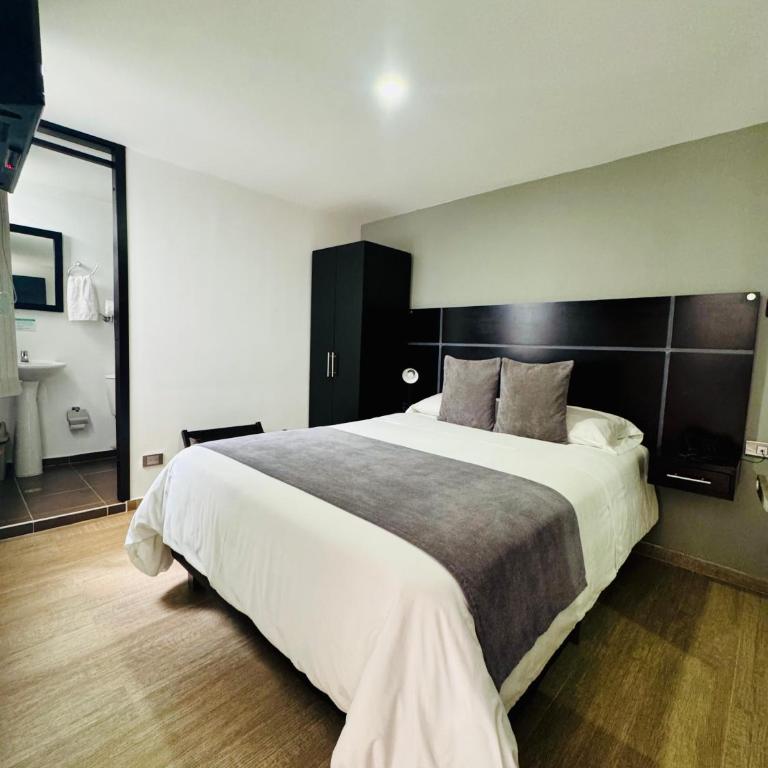 HOTEL JARDIN 38 - Double Room - 9