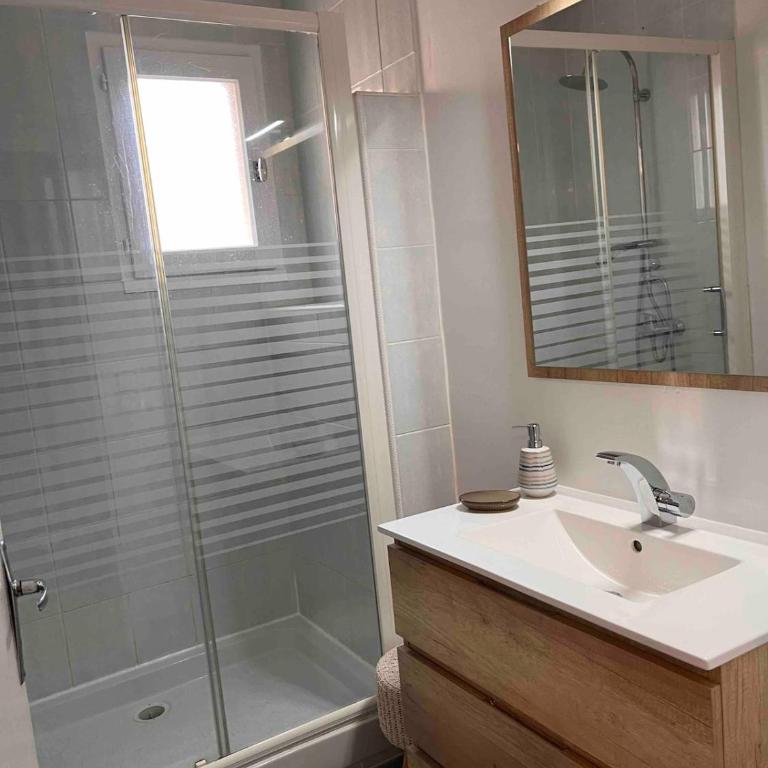 Appartement chez Juanita avec parking - One-Bedroom Apartment - 8
