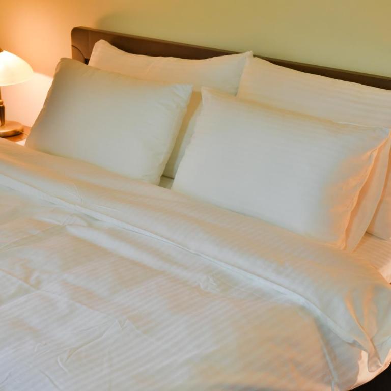 Garni Hotel Central Lux - Deluxe Double Room with Balcony - 10