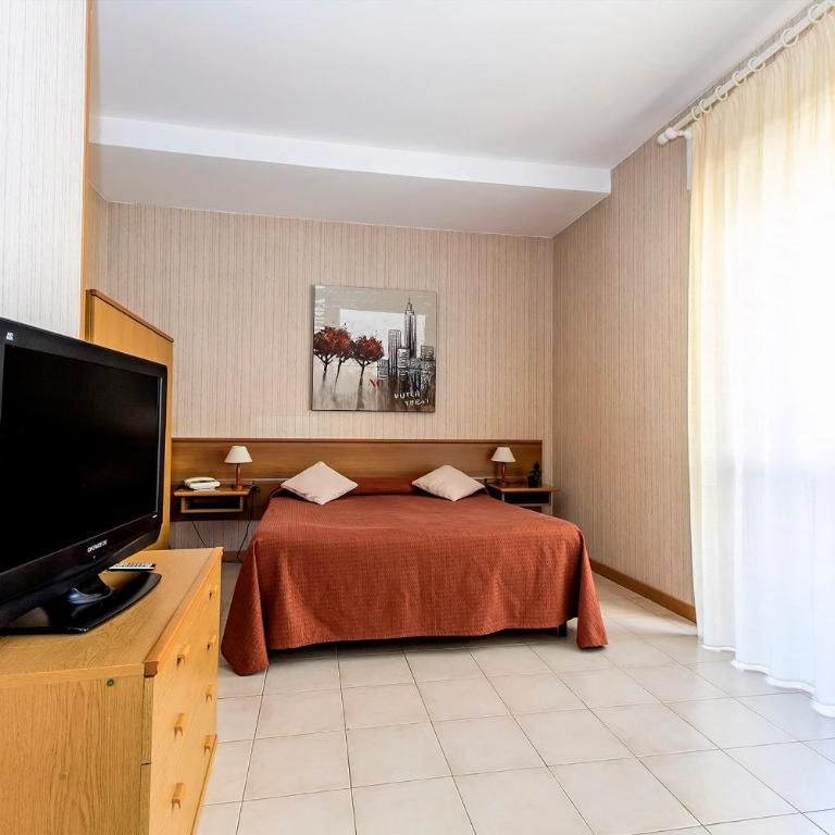Hotel Residence Ulivi E Palme - Camera Matrimoniale - 4