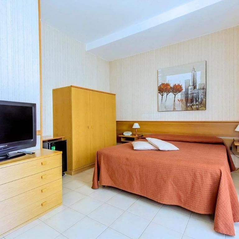 Hotel Residence Ulivi E Palme - Camera Matrimoniale - 6