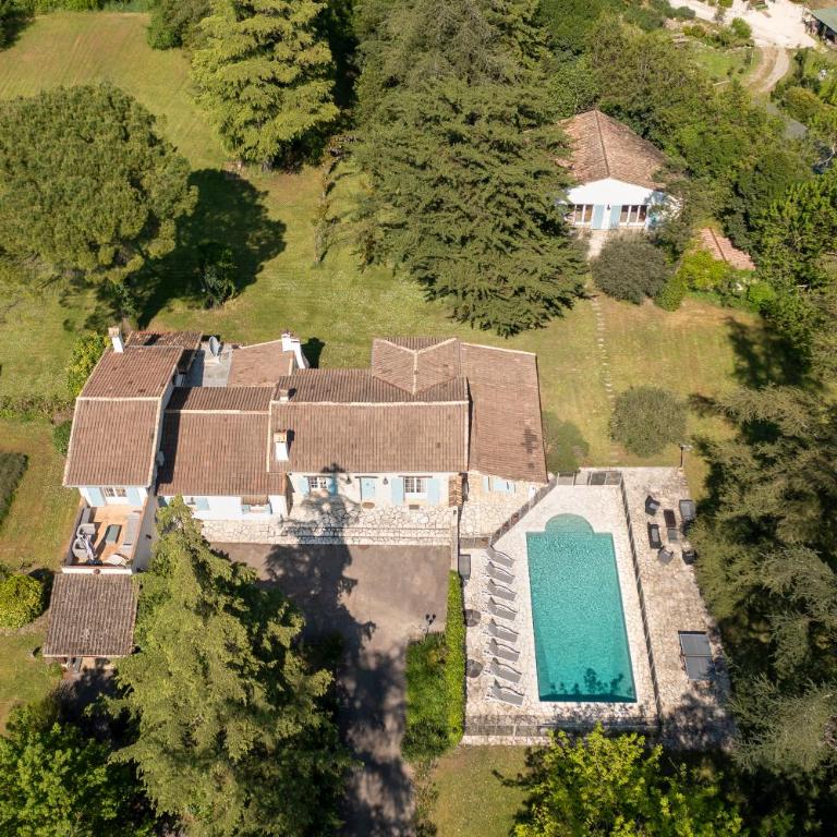 Spacious villa in Tourrettes-sur-Loup with Private Lake access Sleep 16 - Villa - 50