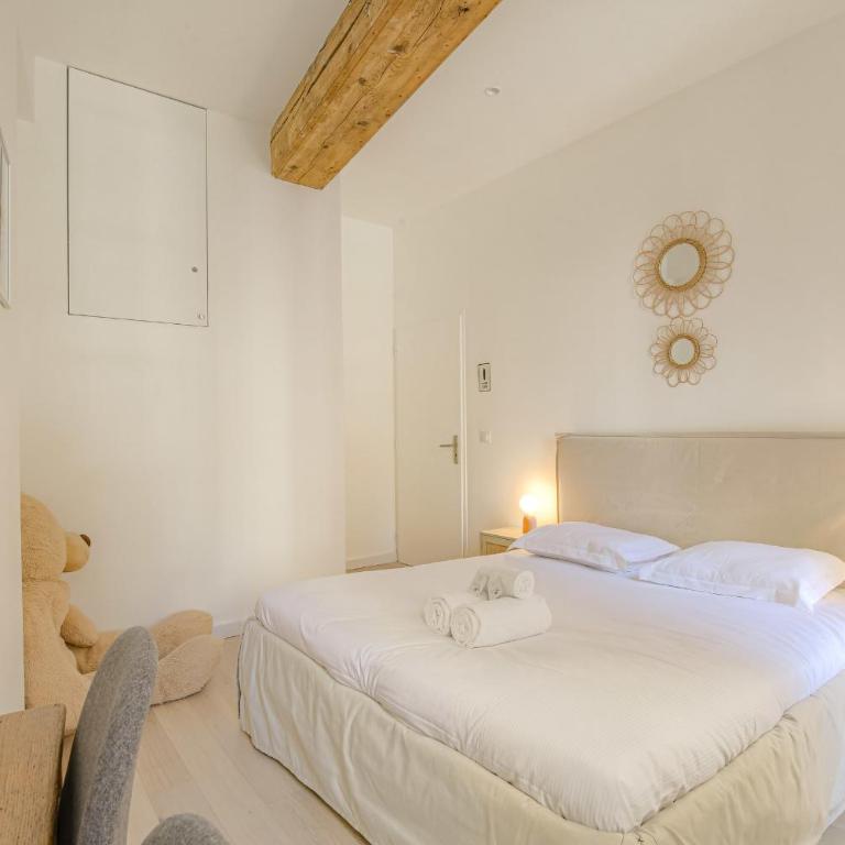Charmant et Chaleureux à Hôtel de Ville - Apartment - 16