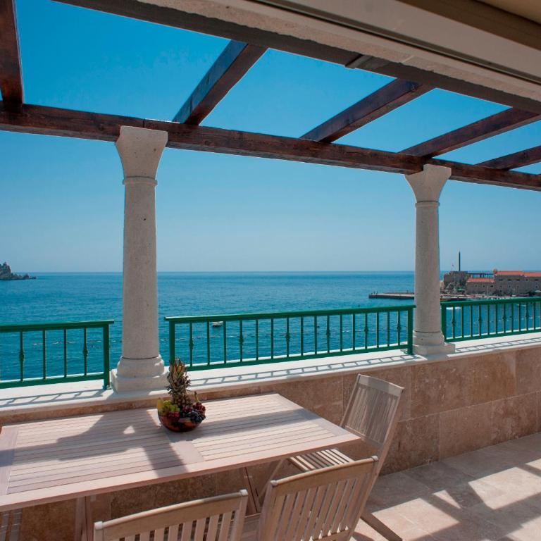 Piazza Apartments 1 - Luxury Two-Bedroom Apartment - 1