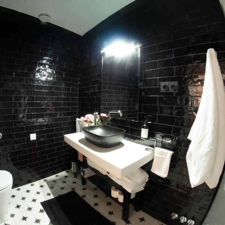 LUCE Apartments - Two-Bedroom Apartment - 34