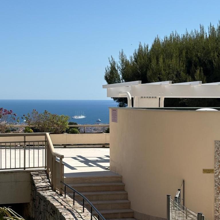 Stunning 3-Room with Panoramic Views Over Cannes - Appartement 2 Chambres - 15