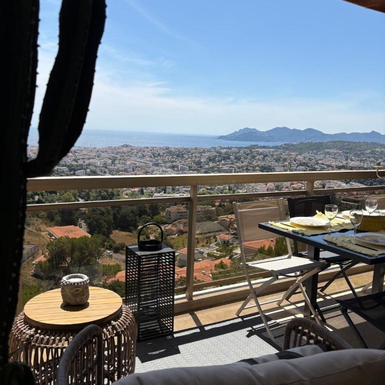 Stunning 3-Room with Panoramic Views Over Cannes - Appartement 2 Chambres - 23