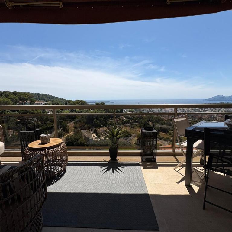 Stunning 3-Room with Panoramic Views Over Cannes - Appartement 2 Chambres - 31
