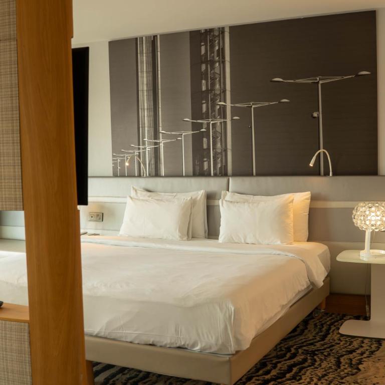 Radisson Blu Hotel Bordeaux - Suite 1 Chambre avec Vue - 8