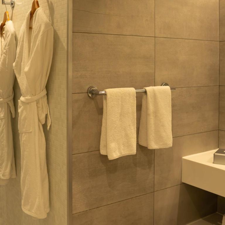 Radisson Blu Hotel Bordeaux - Suite 1 Chambre avec Vue - 11