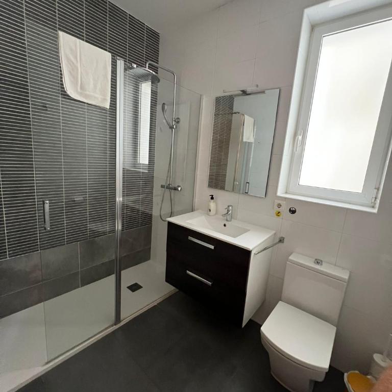 Apartment Plaza de la Merced - Two-Bedroom Deluxe Apartment with Balcony - 1