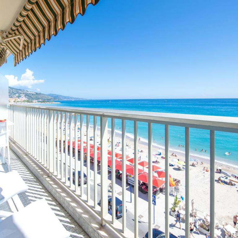 Charmant studio vue mer et plein centre à Menton - Estudio con vista al océano - 13
