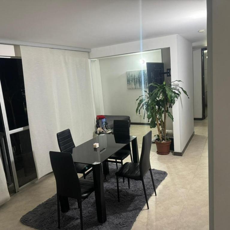 Apartamento moderno en el sur de Cali, valle del Lili - Two-Bedroom Apartment - 4