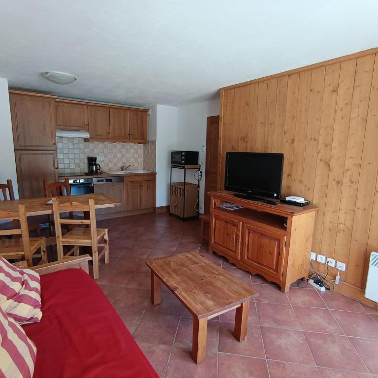 Appartement confortable avec terrasse et animaux admis à Montgenèvre - FR-1-445-190 - Apartamento - 3