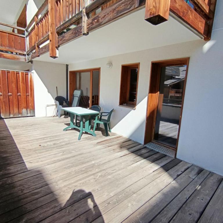 Appartement confortable avec terrasse et animaux admis à Montgenèvre - FR-1-445-190 - Apartamento - 11