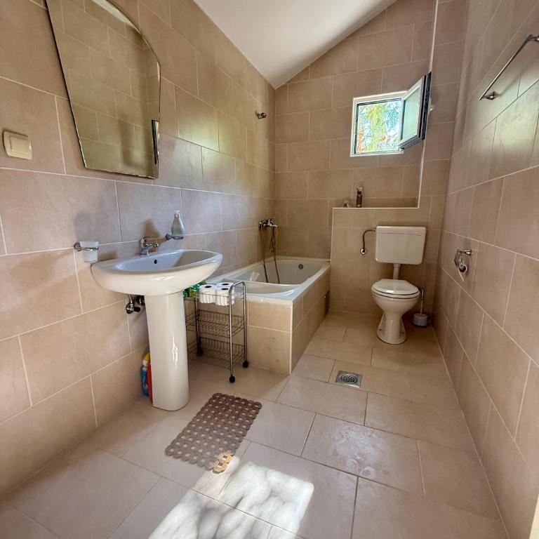 La Marea - Two-Bedroom Apartment with Terrace and Sea View - 17