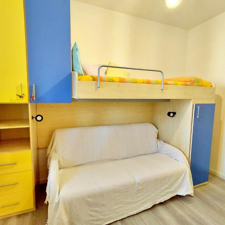 Carrer del Mar Apartment - Two-Bedroom Apartment - 12