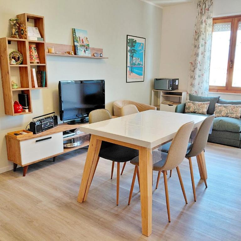 Carrer del Mar Apartment - Two-Bedroom Apartment - 1