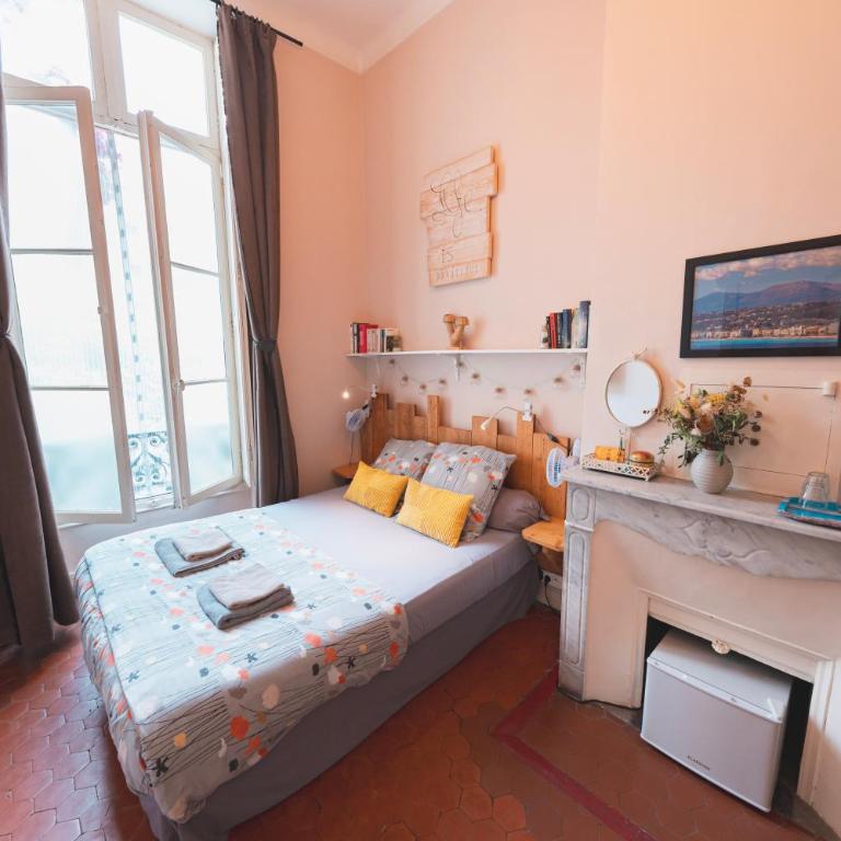 La Maïoun Guesthouse - Chambre Privée avec Salle de Bains Privative Séparée et Toilettes Communes - 9