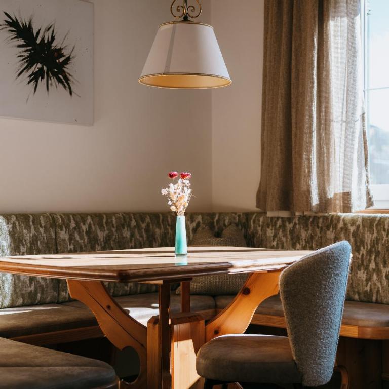 Anthony´s Alpin Hotel Garni - Familiensuite mit 2 Schlafzimmern - 2