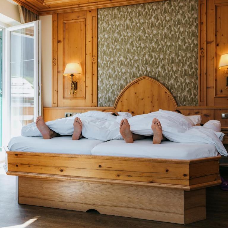 Anthony´s Alpin Hotel Garni - Familiensuite mit 2 Schlafzimmern - 3