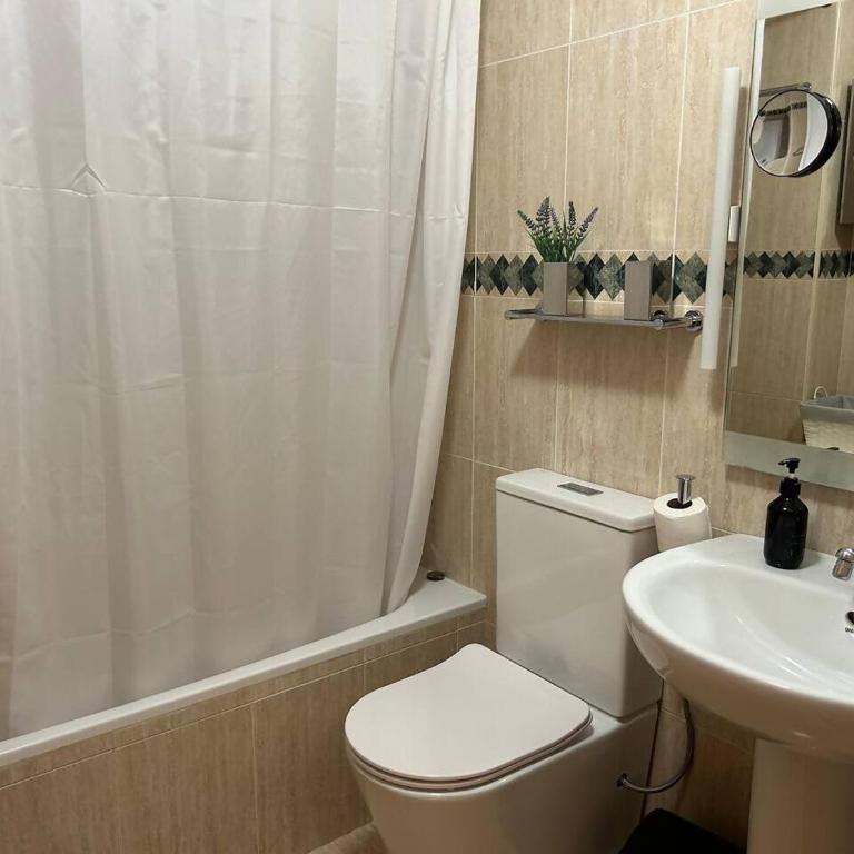 Apartamento Linar l Wifi l Vistas l P & Trastero - Two-Bedroom Apartment - 17