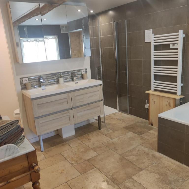 loft, clim, jardin, piscine, calme, parc expo, - Maison 2 Chambres - 12