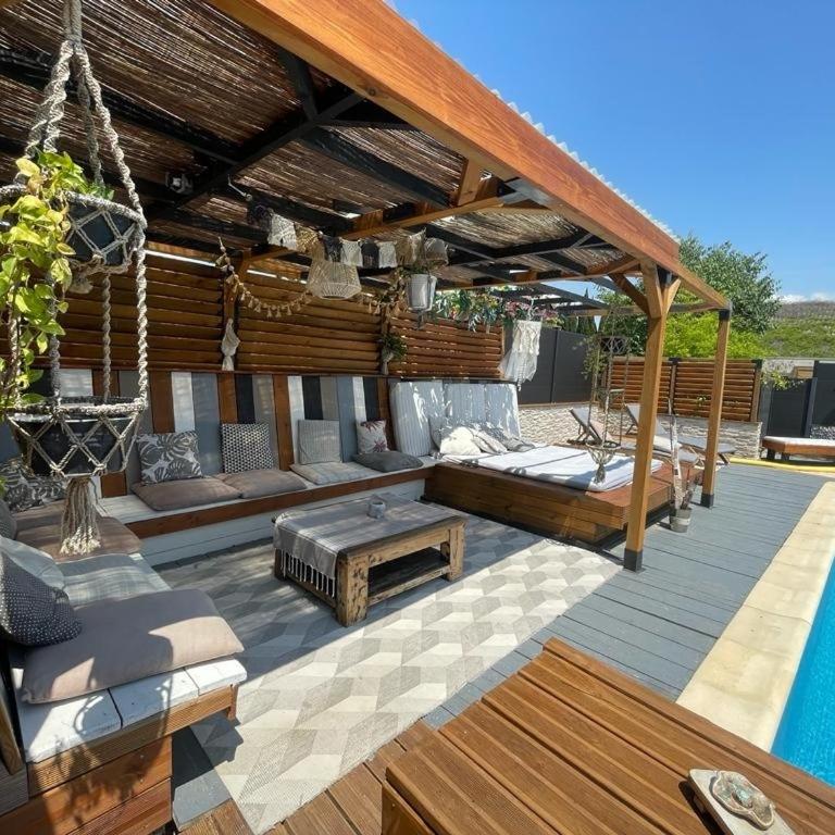 loft, clim, jardin, piscine, calme, parc expo, - Maison 2 Chambres - 14
