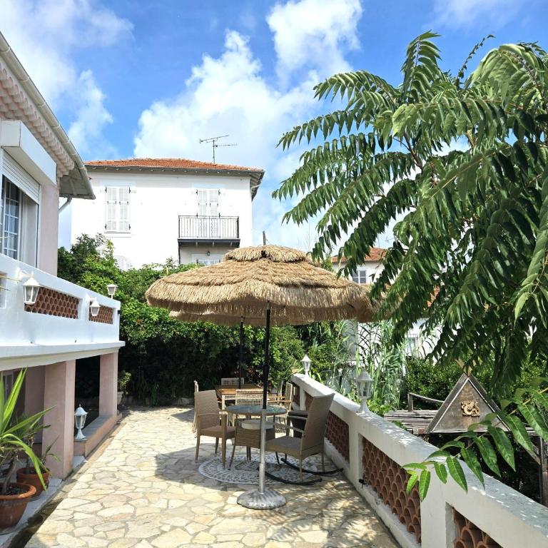Villa le Mazet, Nice, piscine, vue mer, Promenade des Anglais, Baie des Anges - Appartement 2 Chambres - 14